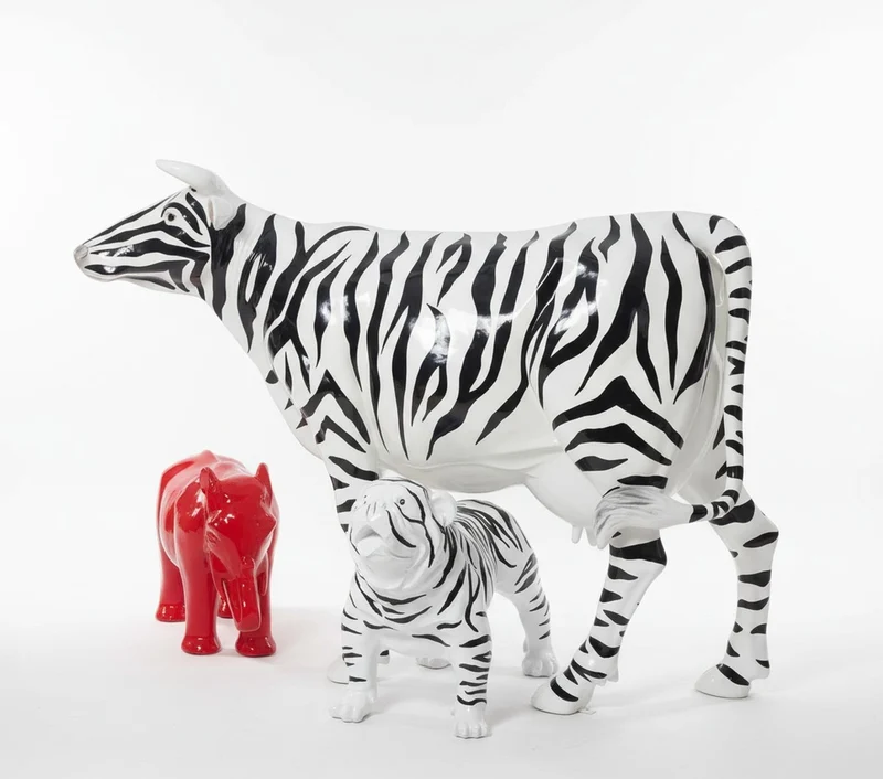 Casa Padrino Luxus Deko Skulptur Kuh Zebra H. 150 cm - Riesige Gartenskulptur - Lebensgroße Skulptur - XXL Deko Skulptur - XXL Deko Figur