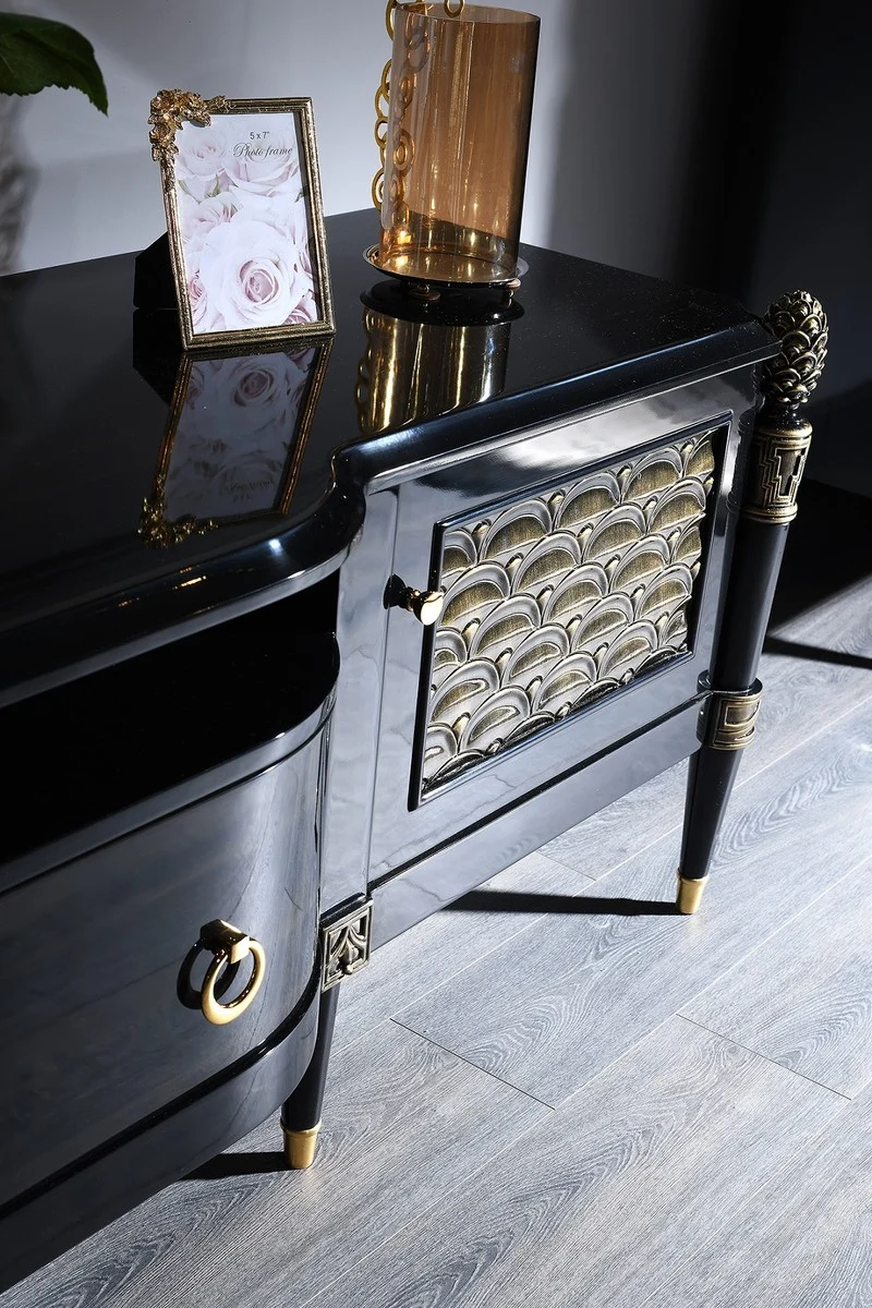 Casa Padrino Luxus Barock Fernsehschrank Schwarz / Gold 226 x 59 x H. 68 cm - Barock Wohnzimmerschrank mit 2 Türen und Schublade