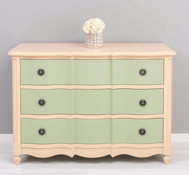 Geschwungene Landhaus Kommode aus Massivholz - in verschieden Farben