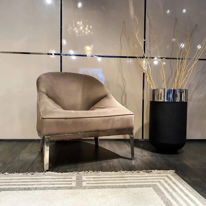 Casa Padrino Luxus Sessel Braun / Silber 85 x 88 x H. 90 cm - Wohnzimmer Sessel - Wohnzimmer Möbel - Luxus Kollektion