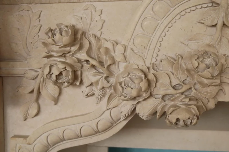 Casa Padrino Luxus Barock Marmor Kaminumrandung Beige 260 x H. 166 cm
