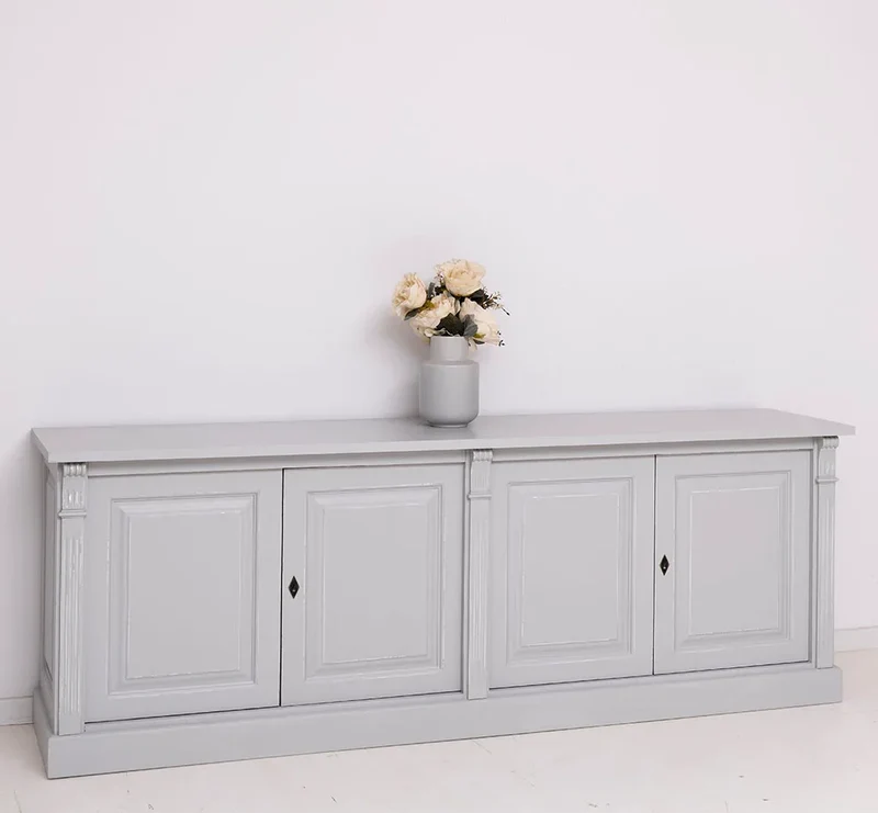 Großes Sideboard aus Massivholz mit 4 Türen