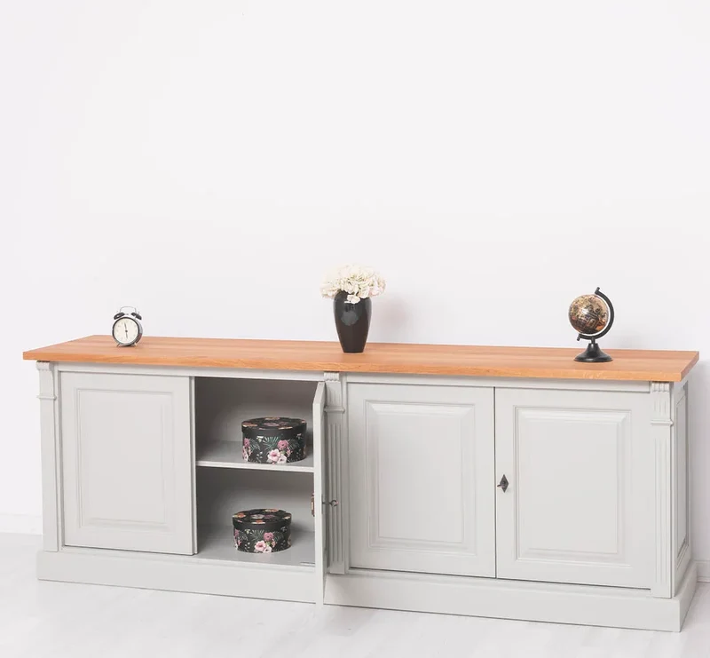 Großes Sideboard aus Massivholz mit 4 Türen