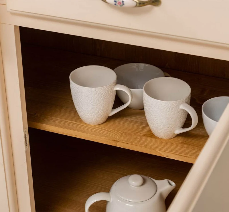 Massives Sideboard mit zwei Schubladen und Schranktüren