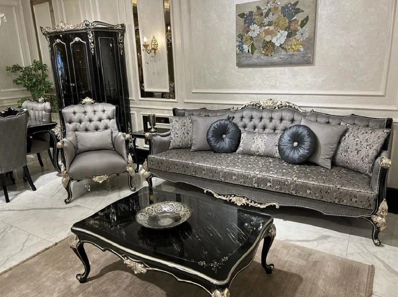 Casa Padrino Luxus Barock Sofa Silber / Schwarz / Silber - Handgefertigtes Wohnzimmer Sofa mit elegantem Muster und dekorativen Kissen - Wohnzimmer Möbel im Barockstil