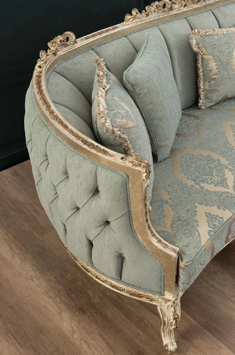 Casa Padrino Luxus Barock Sofa Grün / Antik Gold - Prunkvolles Wohnzimmer Sofa mit elegantem Muster - Barock Wohnzimmer Möbel