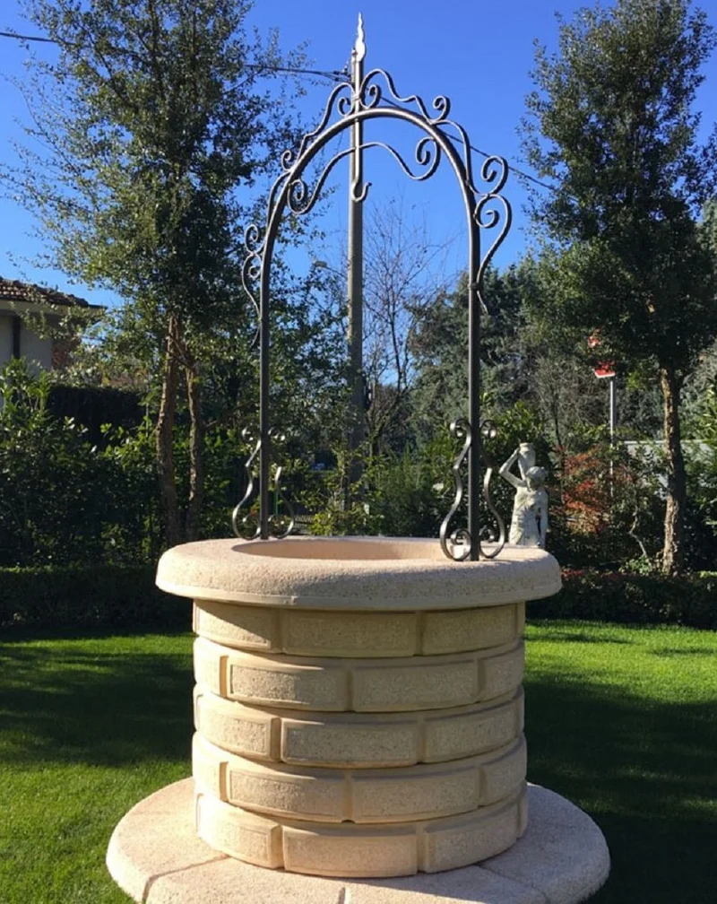 Casa Padrino Jugendstil Gartenbrunnen Sandfarben / Schwarz Ø 130 x H. 220 cm