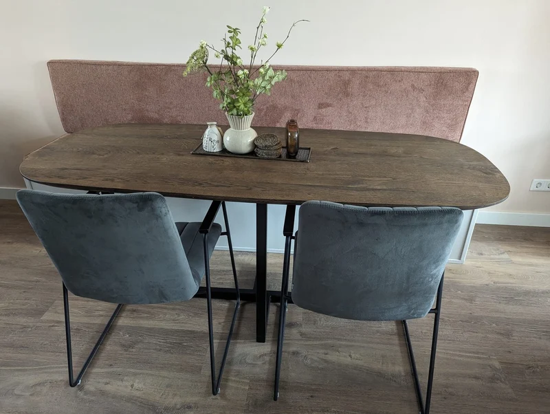 Walnoot massief eettafel - Half Ovaal - Trios
