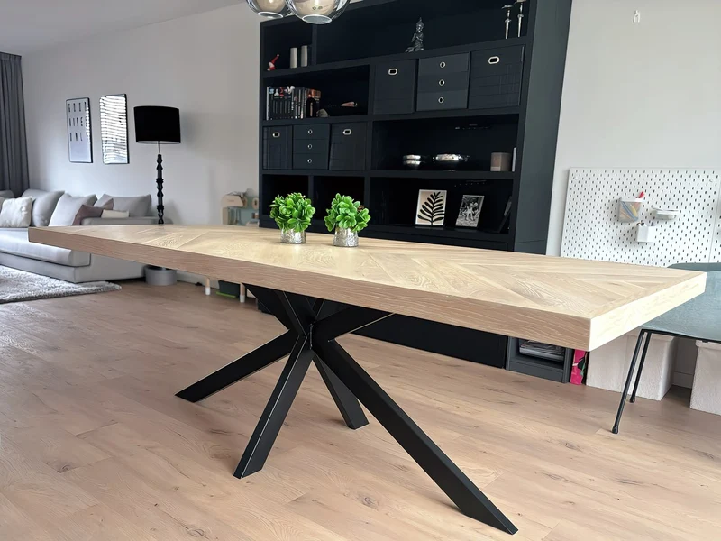 Eiken eettafel - Organisch Rond - Tullip 4