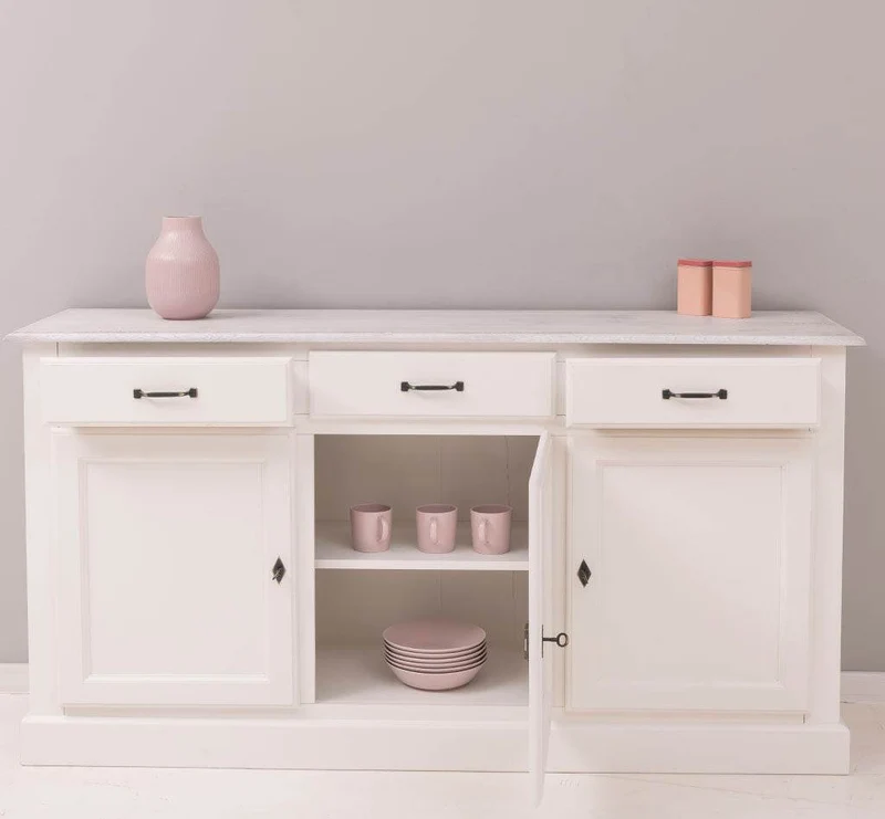 Sideboard aus Massivholz mit drei Schubladen und Türen