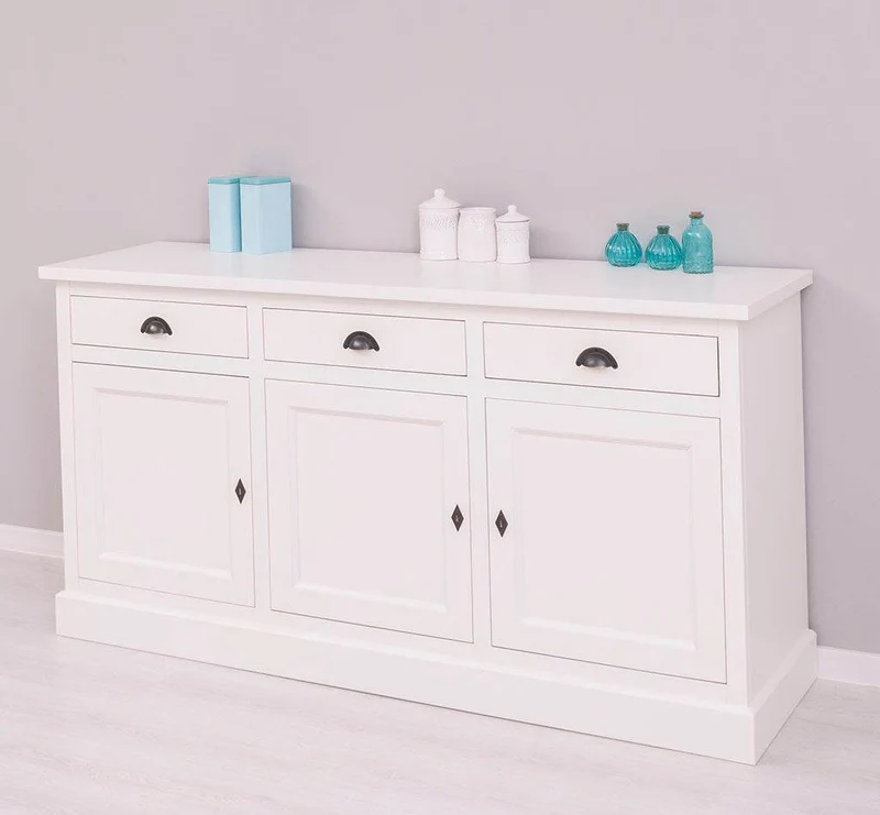 Dreitüriges Sideboard 175 aus Massivholz mit drei Schubladen