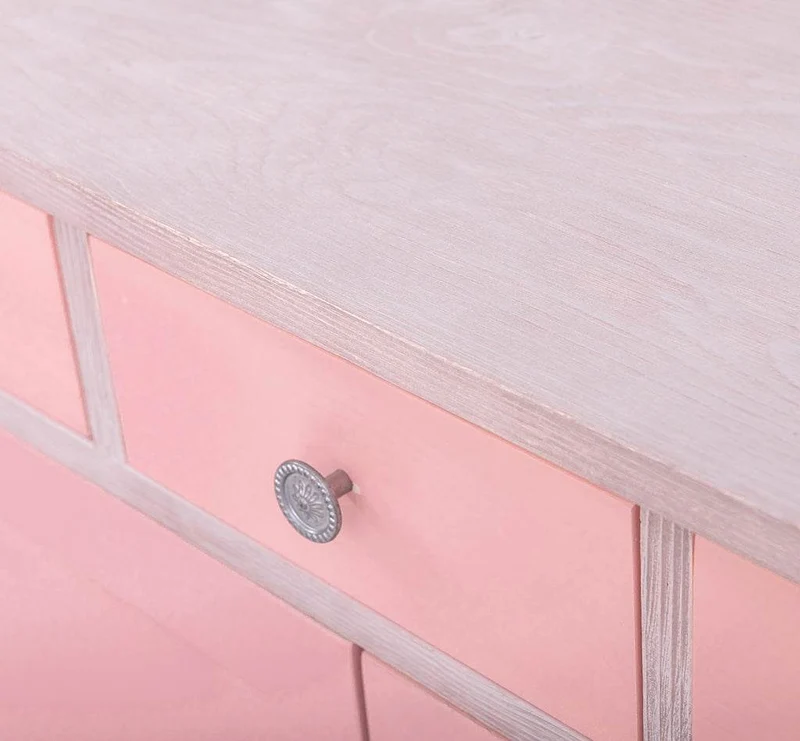 Sideboard aus Massivholz mit drei Schubladen