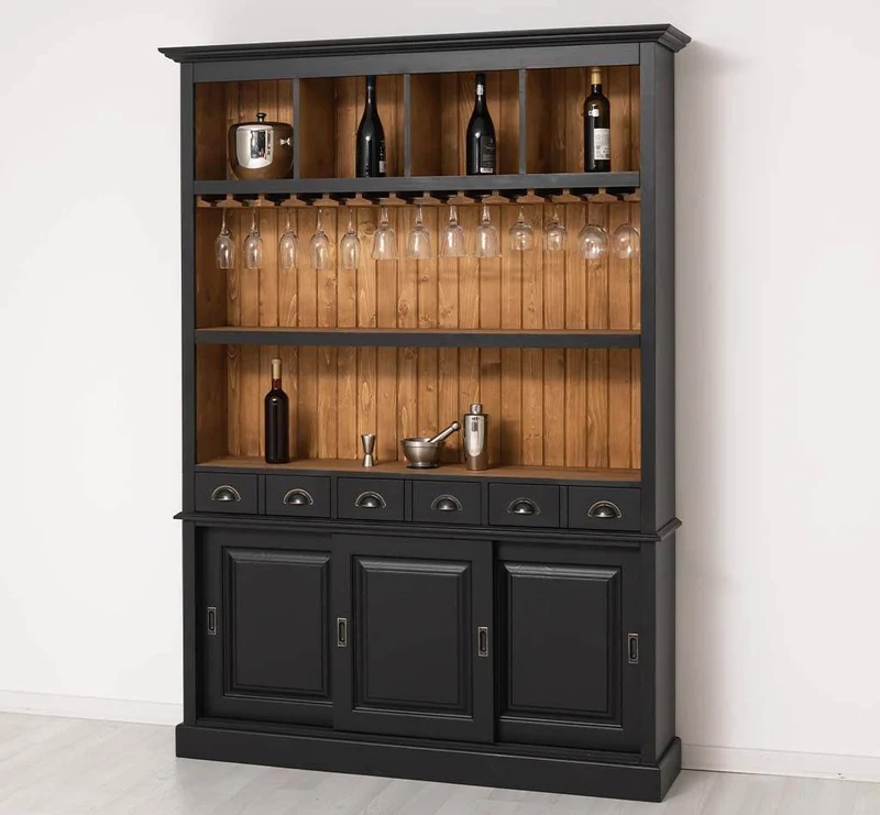 Buffetschrank aus Massivholz mit Glashalterungen in schwarz