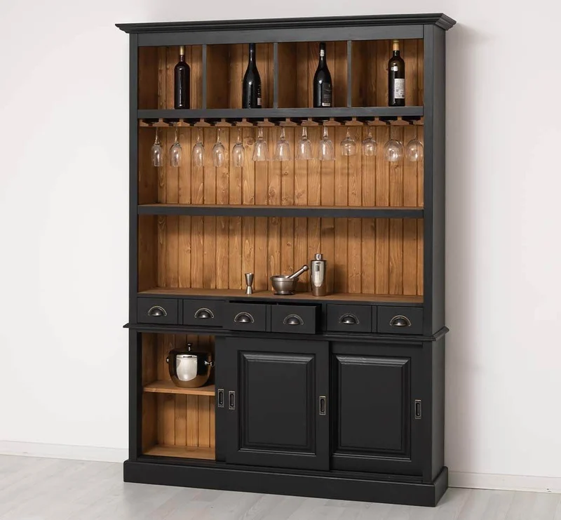 Buffetschrank aus Massivholz mit Glashalterungen in schwarz