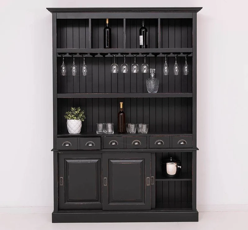 Buffetschrank aus Massivholz mit Glashalterungen in schwarz
