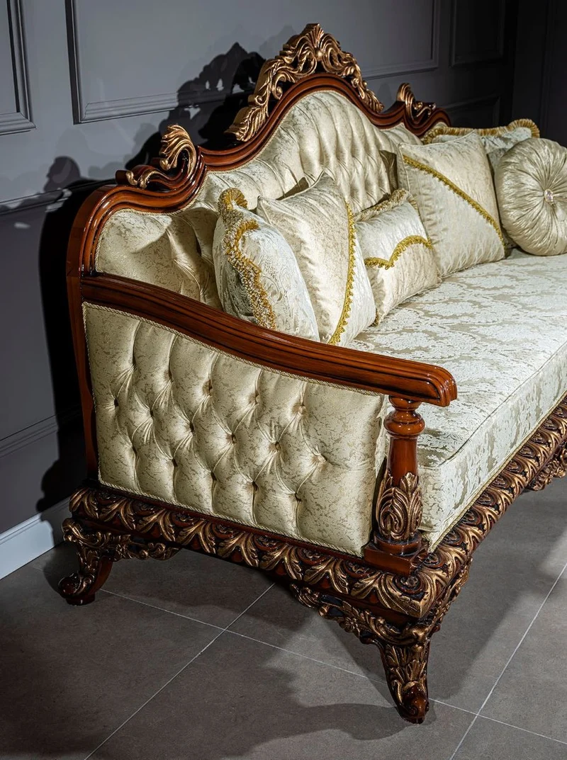Casa Padrino Luxus Barock Wohnzimmer Set Gold / Braun / Bronze - 2 Sofas & 2 Sessel & 1 Couchtisch - Wohnzimmer Möbel im Barockstil - Edel & Prunkvoll