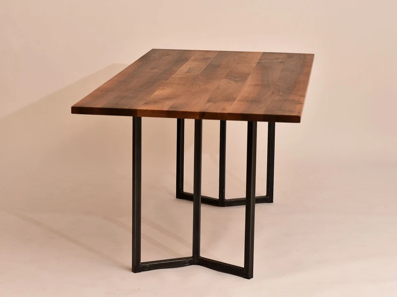 Tisch Plano, Nussbaum, 180/88 cm