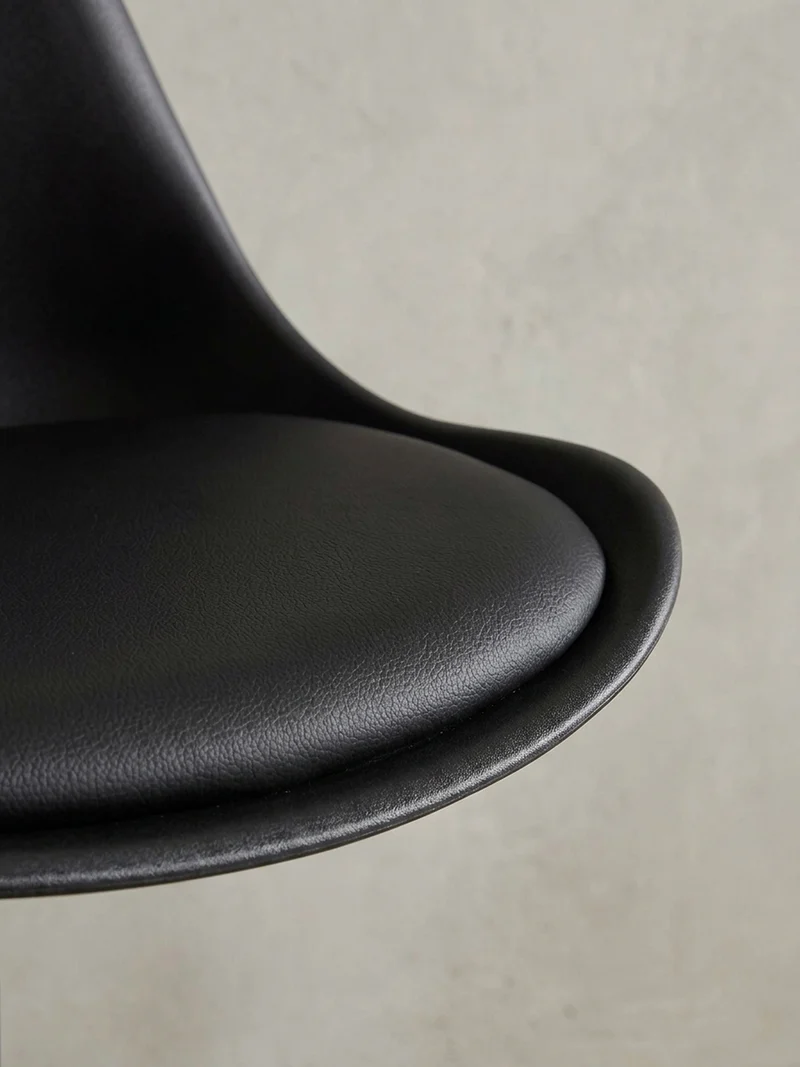 Barhocker – Skandinavisch, Kunstleder, Rückenlehne, X-Beine mit Metallring