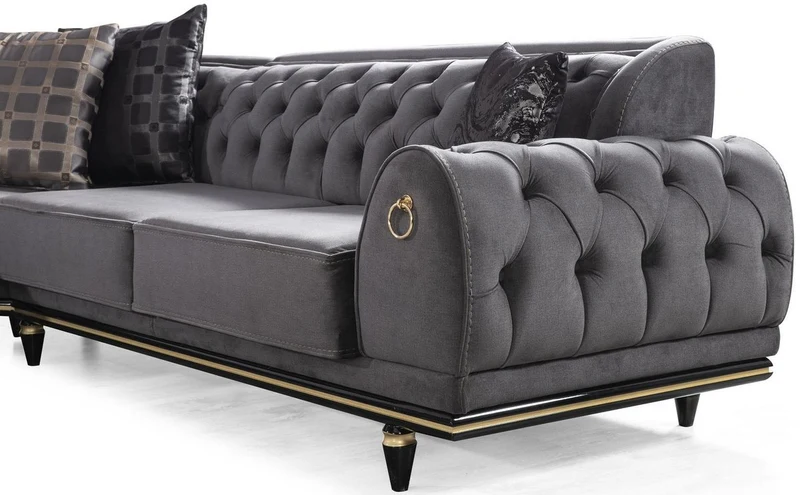 Casa Padrino Luxus Art Deco Chesterfield Wohnzimmer Set Grau / Schwarz / Gold - 1 Ecksofa mit Kissen & 1 Couchtisch - Edle Wohnzimmer Möbel - Luxus Qualität