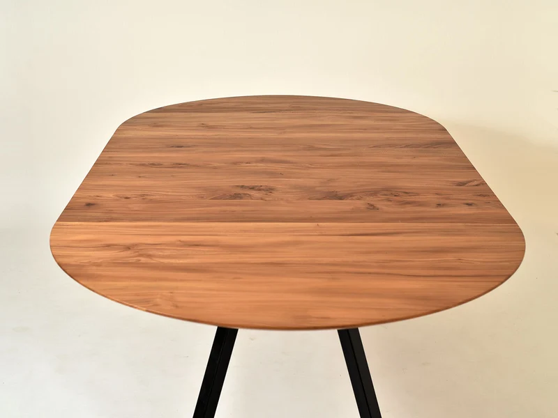 Tisch Panyo, Rüster, D 120 cm - Besonderes Holz, guter Preis