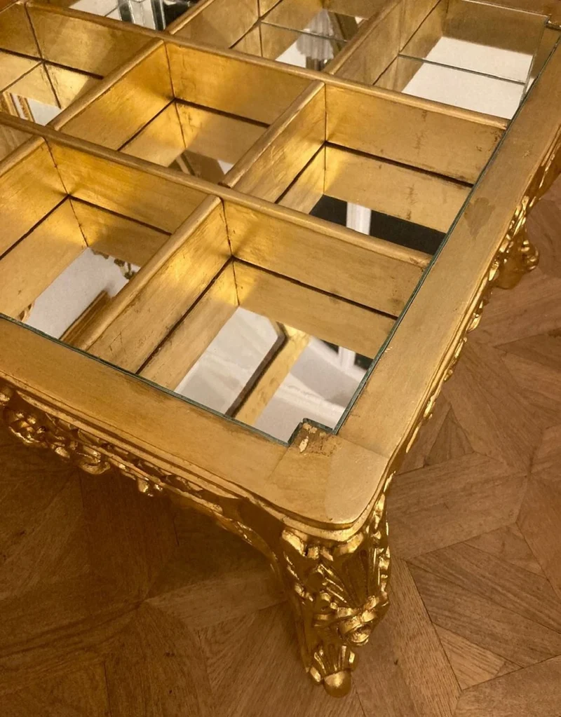Casa Padrino Barock Couchtisch mit aufklapparer Tischplatte Gold - Prunkvoller Massivholz Wohnzimmertisch im Barockstil - Barockstil Wohnzimmer Möbel - Barock Möbel - Antik Stil Wohnzimmer Möbel