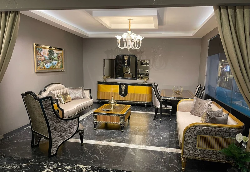 Casa Padrino Luxus Barock Sofa Gold / Schwarz / Gold - Prunkvolles Wohnzimmer Sofa - Barockstil Wohnzimmer Möbel - Luxus Möbel im Barockstil - Barock Einrichtung - Edel & Prunkvoll