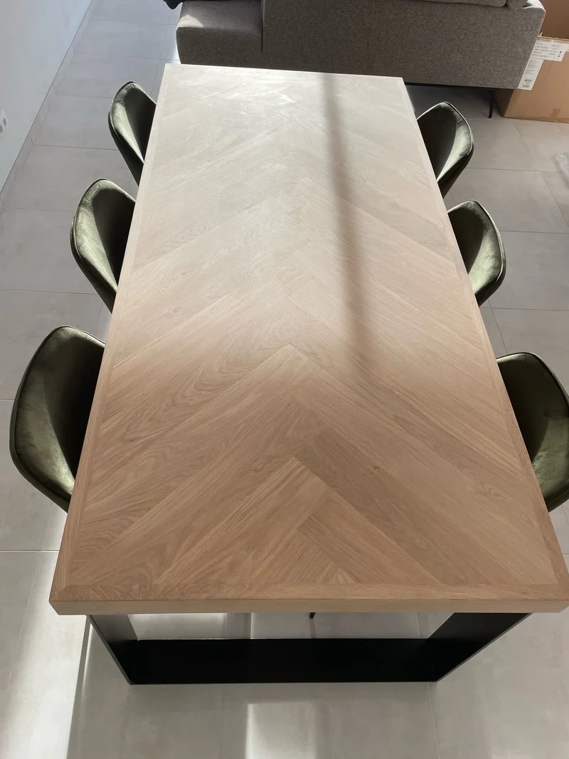 Visgraat eiken eettafel - Recht - Triangle Eiken