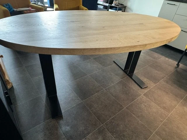 Eiken massief eettafel - Half Ovaal - Cone Eiken