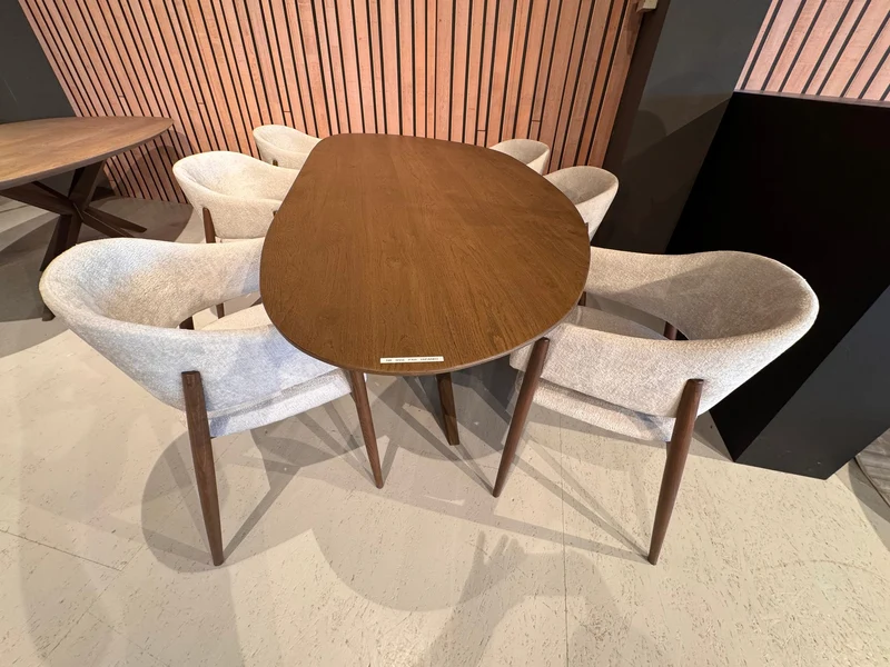 Eetkamerstoel 10 (configureer in 3D)