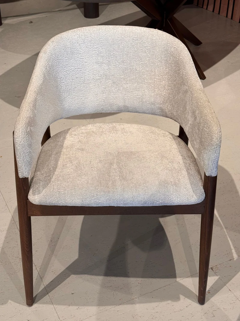 Eetkamerstoel 10 (configureer in 3D)