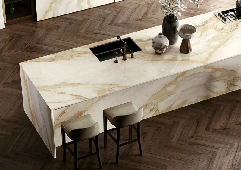 Keramische eettafel Calacatta Hermitage - Deens Rond - Half Moon Eiken