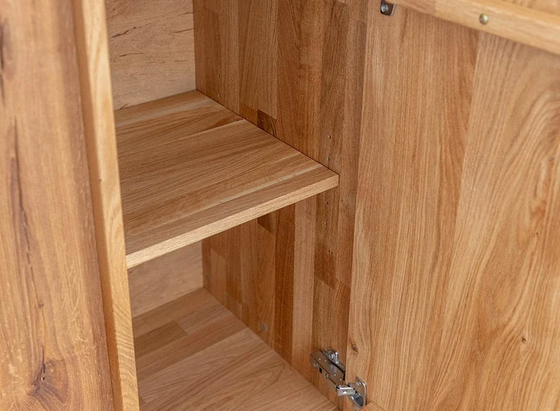 Beleuchtetes Sideboard Collodi aus massiver Wildeiche mit grober Holzstruktur