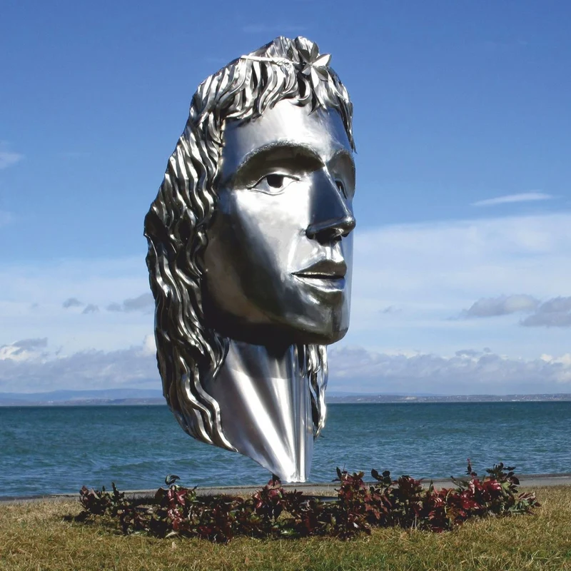 Casa Padrino XXL Garten Deko Edelstahl Skulptur Frauenkopf Silber H. 215 cm