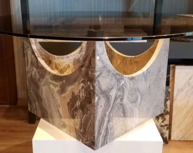 Casa Padrino Luxus Marmor Couchtisch mit Glasplatte Grau / Bronzefarben Ø 90 x H. 43 cm - Runder Wohnzimmertisch aus hochwertigem Marmor - Luxus Wohnzimmer Möbel