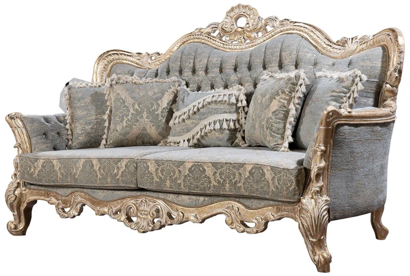 Casa Padrino Luxus Barock Wohnzimmer Set Grün / Antik Gold - 2 Barock Sofas & 2 Barock Sessel & 1 Barock Couchtisch - Luxus Wohnzimmer Möbel im Barockstil - Barock Möbel