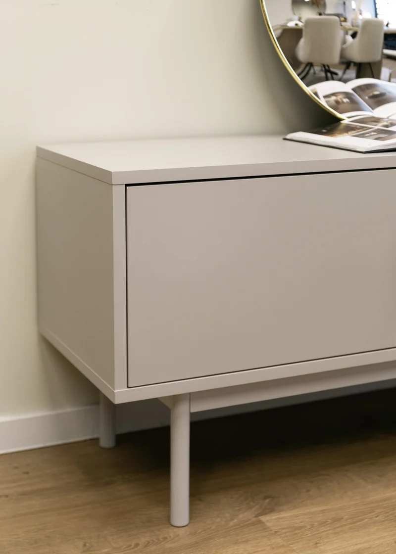 Viviaro TV-Schrank mit zwei Türen und Nischen, 154 cm, Kaschmir
