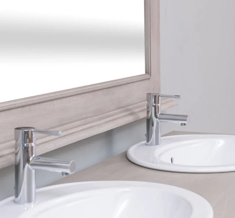 Casa Padrino Landhausstil Badezimmer Set Grau - 1 Doppelwaschtisch & 2 Waschbecken & 2 Wasserhähne & 1 Wandspiegel - Massivholz Badezimmermöbel im Landhausstil