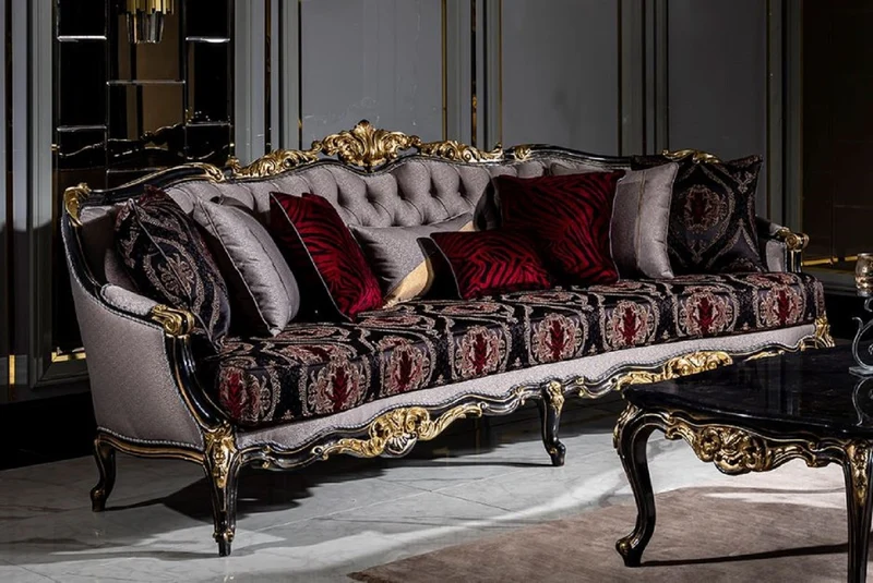 Casa Padrino Luxus Barock Sofa Silber / Bordeauxrot / Schwarz / Gold - Handgefertigtes Wohnzimmer Sofa mit elegantem Muster und dekorativen Kissen - Wohnzimmer Möbel im Barockstil