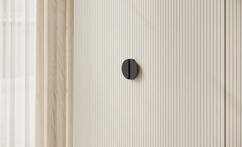 Vier­türiger Schrank Moonir mit zwei Kleiderstangen, 200 cm, Grau-Beige