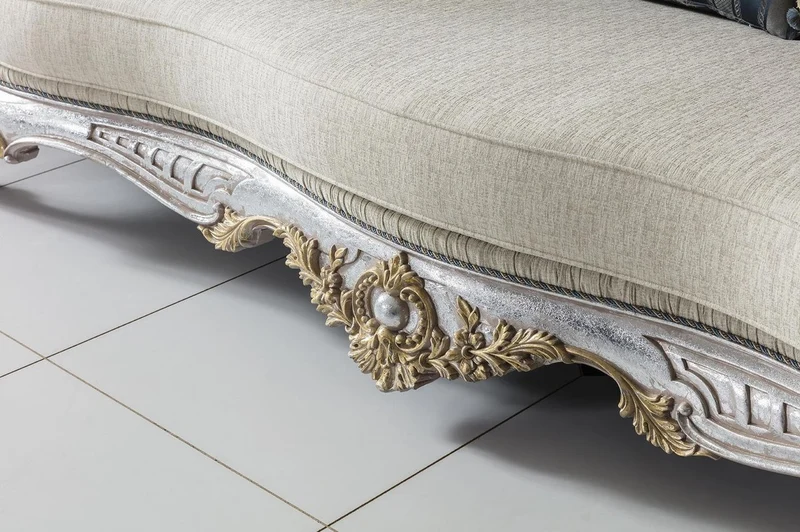 Casa Padrino Luxus Barock Wohnzimmer Sofa mit dekorativen Kissen Creme / Blau / Silber / Gold 250 x 95 x H. 125 cm - Edel & Prunkvoll