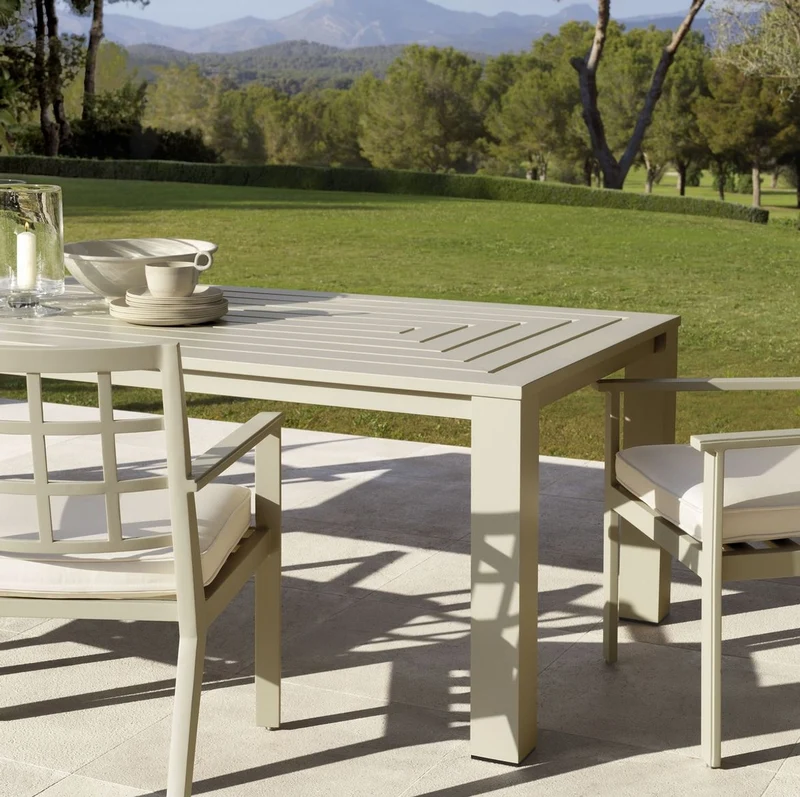 Casa Padrino Luxus Esstisch Sandfarben 240 x 105 x H. 74,5 cm - Wetterbeständiger Aluminium Tisch - Garten Tisch - Terrassen Tisch - Garten Möbel - Terrassen Möbel - Luxus Qualität