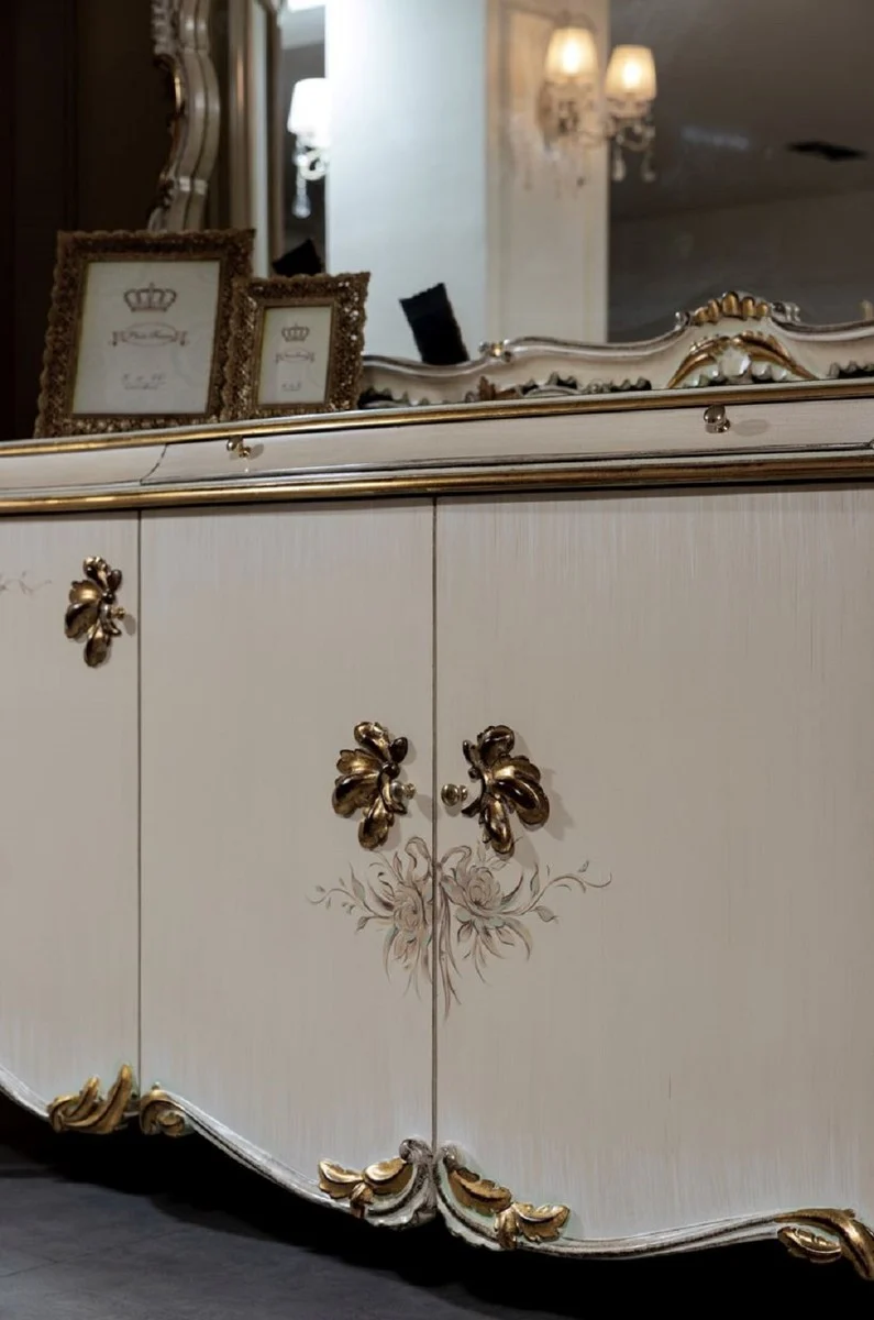 Casa Padrino Luxus Barock Sideboard Cremefarben / Weiß / Gold - Prunkvoller Massivholz Schrank mit 4 Türen und Schublade - Barock Möbel