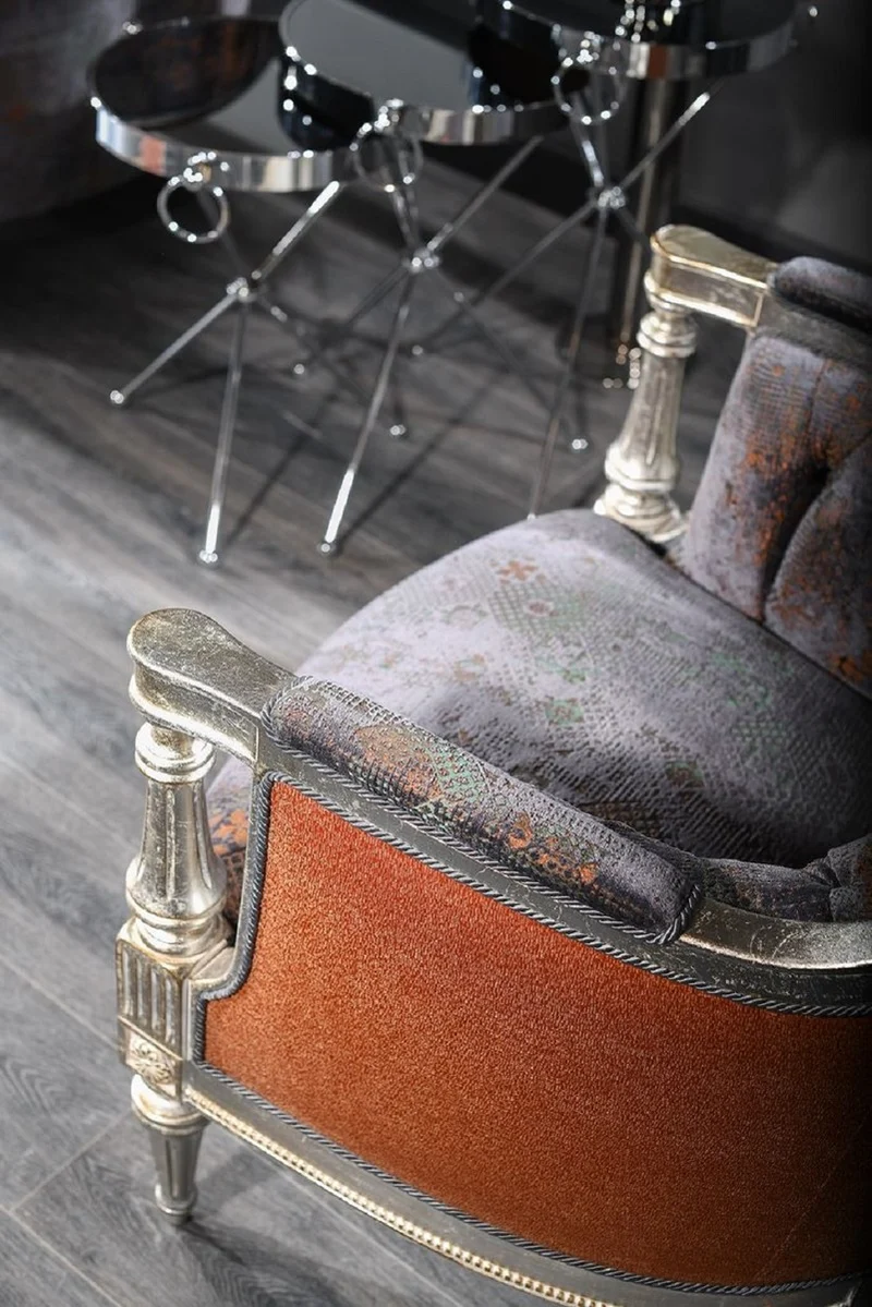 Casa Padrino Luxus Barock Sessel Lila / Orange / Silber - Handgefertigter Wohnzimmer Sessel im Barockstil - Barock Wohnzimmer Möbel