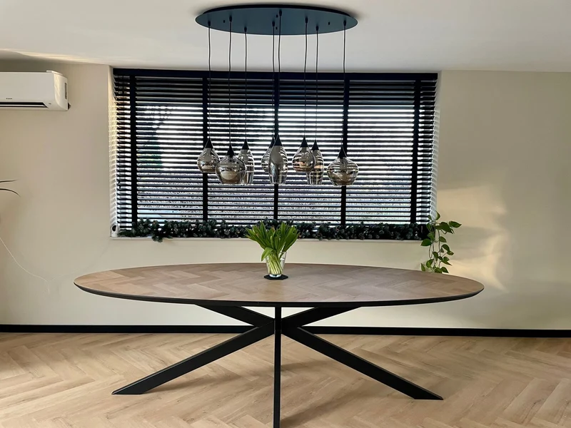 Eiken visgraat eetafel - Ovaal - Quattro onderstel