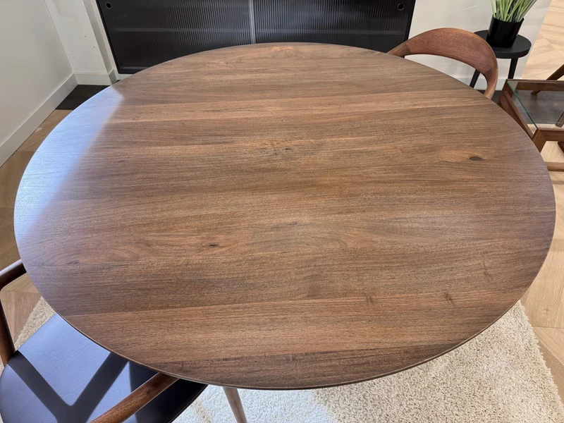 Walnoot houten eettafel - Rond - Nica walnoot