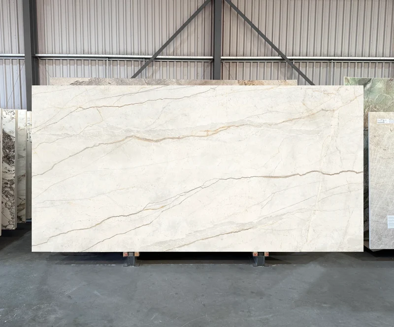 Keramische eettafel Silver Root White- Plat Ovaal - 2 Half cones eiken - Japandi