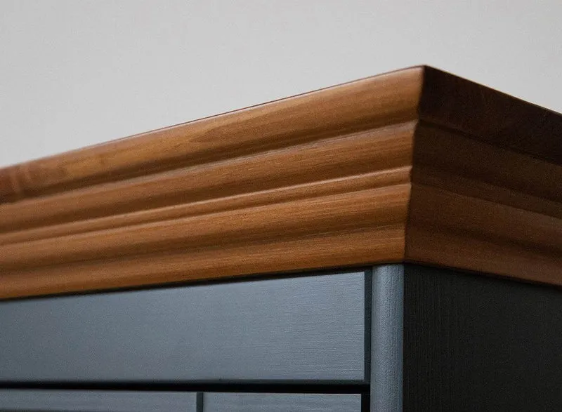 Schmale Standvitrine Belluno Elegante mit Glastür in Graphit