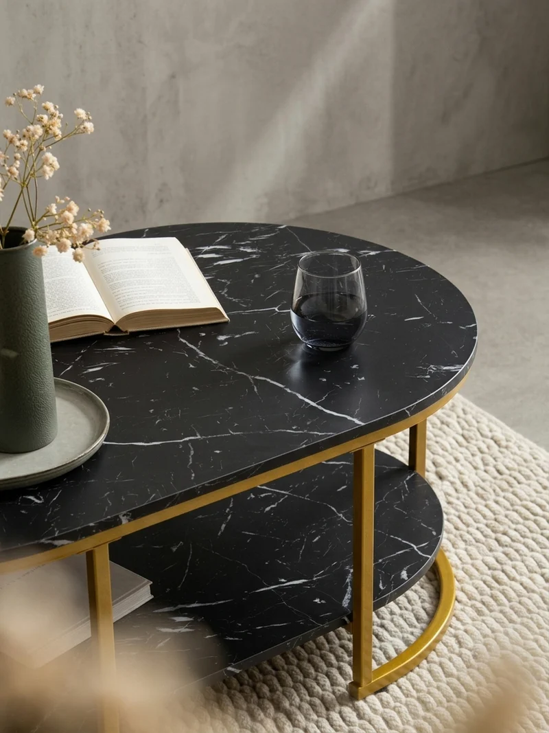 Couchtisch mit Marmor Optik, rechteckig, Ablage, goldenes Metallgestell