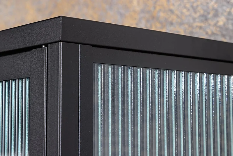 Moderner Vitrinen-Schrank TRIADO 160cm schwarz Metall Riffelglas