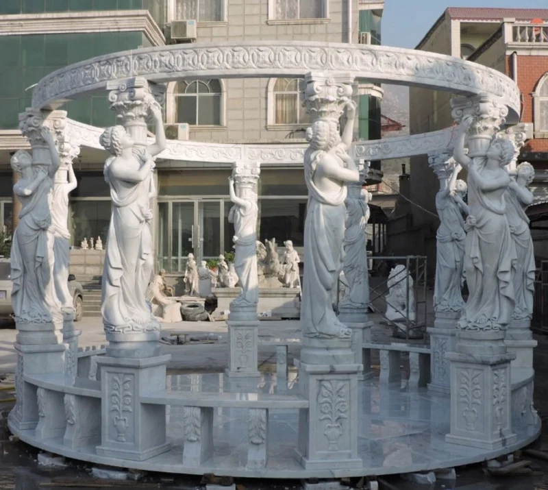 Casa Padrino Luxus Jugendstil Garten Pavillon Weiß Ø 500 x H. 300 cm - Runder Marmor Pavillon mit edlen Statuen und integrierten Sitzbänken - Prunkvolle Barock & Jugendstil Garten Deko